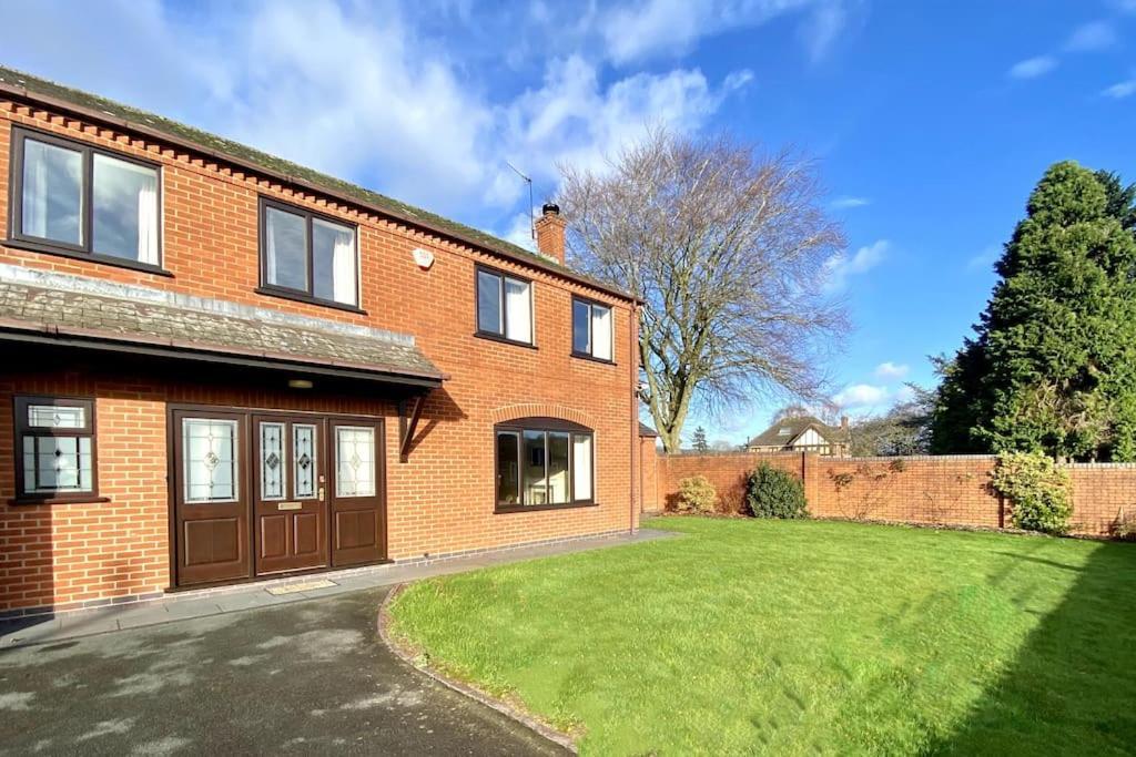 Vast, Elegant Home With Indoor Pool & Sauna Near Popular Golf Course Kington  Luaran gambar